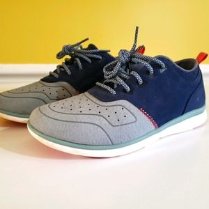 SUPERFEET Women Beech Crafted Athletic Shoe (8.5)